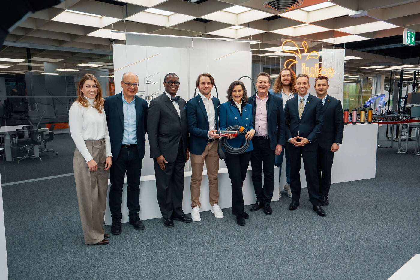 Michigans Gouverneurin Gretchen Whitmer besucht Juice Technology